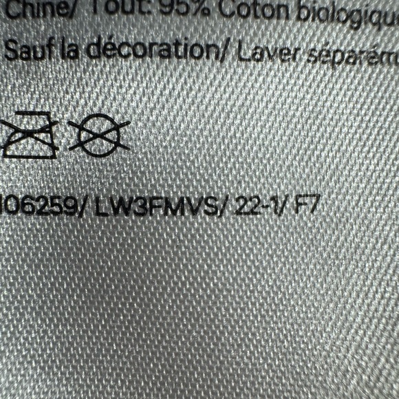 Lululemon Crossover Ribbed Waist
Sweater in Heathered Dew Pink - Picture 11 of 11